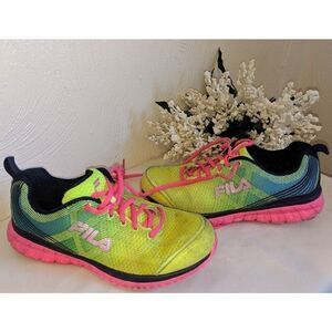 FILA running shoes‎